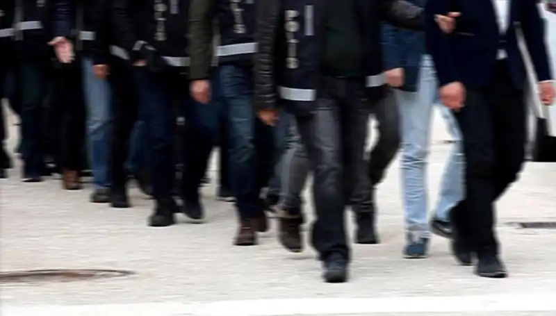 Kadın Profilinden "Balkız" Tuzağı: Sosyal Medyada Dikkat Çeken Gasp Olayı