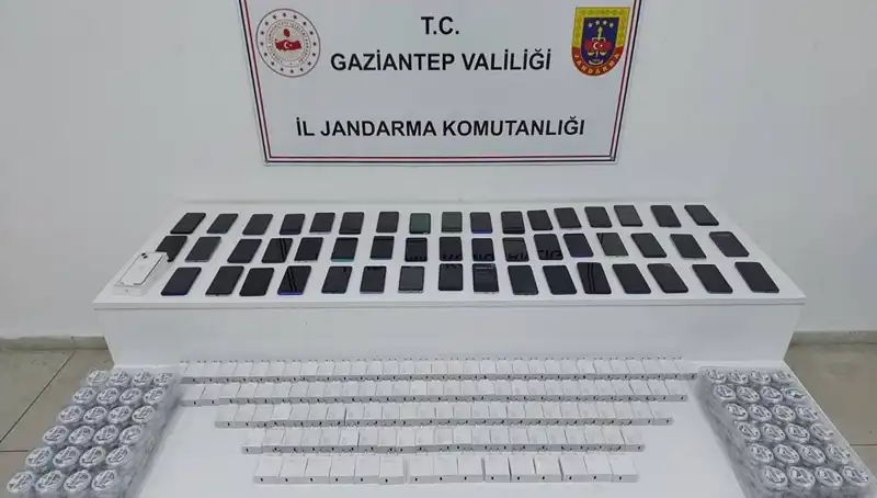 Gaziantep'te Kaçak Telefon Operasyonunda 1,3 Milyon TL Değerinde Malzeme Ele Geçirildi!