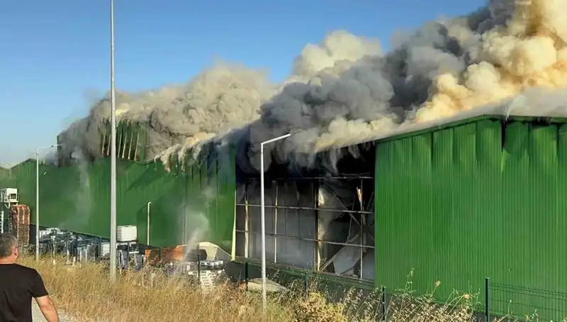 Balıkesir'de Fabrika Yangını: İki İşçinin Ölümüne Neden Olan Gelişme