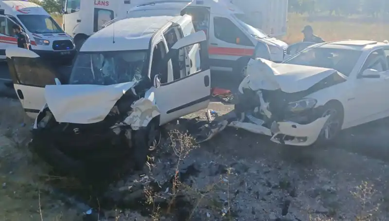 Nevşehir’de Feci Trafik Kazası: 14 Yaralı, Olayın Detayları Şaşırttı!