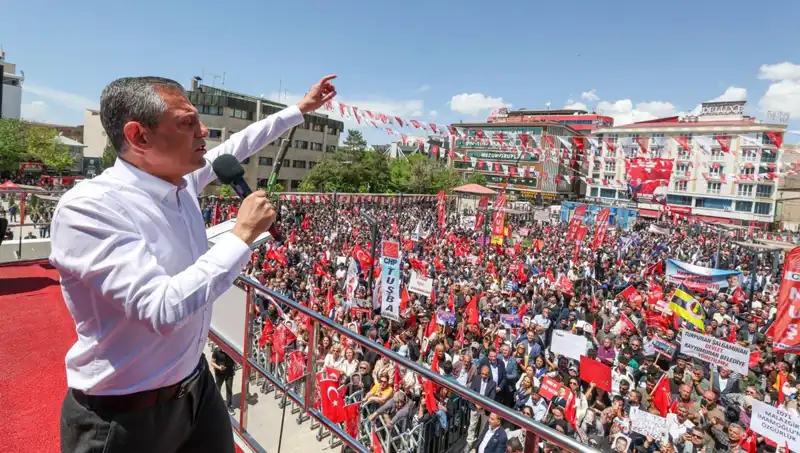 Özgür Özel: Örgütün Silah Bırakma Çağrısını Sonuna Kadar Destekliyoruz
