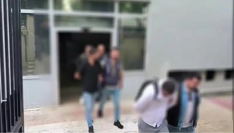 Sahte Yatırım İlanlarıyla Milyonları Çaldılar: 6 Kişi Tutuklandı