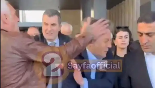 Özgür Özel’e AKM Çıkışında Fiziksel Saldırı: Olayın Ardındaki Gerçekler