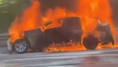 15 Temmuz Şehitler Köprüsü'nde Araç Yangını: Flaş Gelişmeler!
