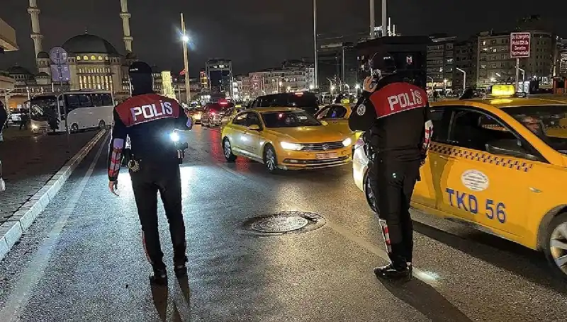 İstanbul'da "Huzur" Operasyonu: Bir Gecede 873 Gözaltı Gerçekleşti