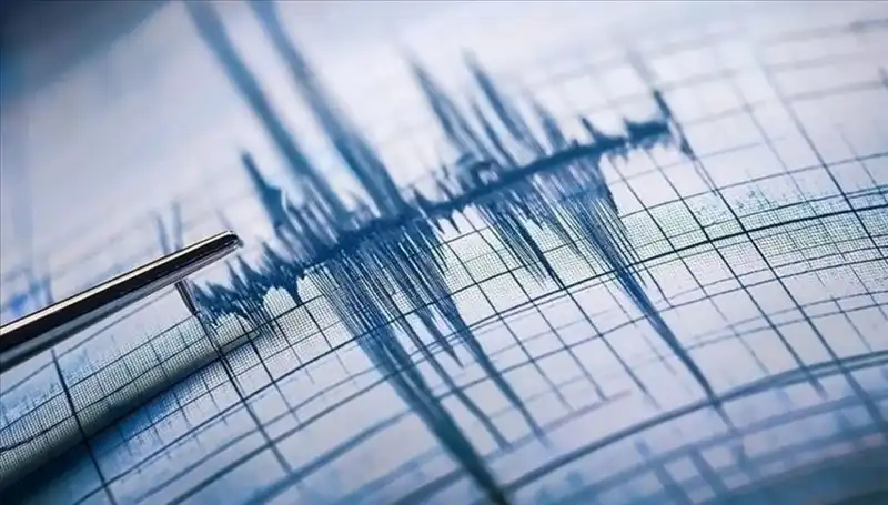 Ege Denizi'nde 3.3 Büyüklüğünde Kısa Süreli Deprem Meydana Geldi