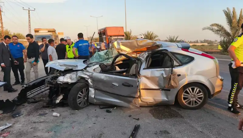 Adana'da Faciaya Yol Açan Trafik Kazasında İki İnfaz Koruma Memuru Yaşamını Yitirdi