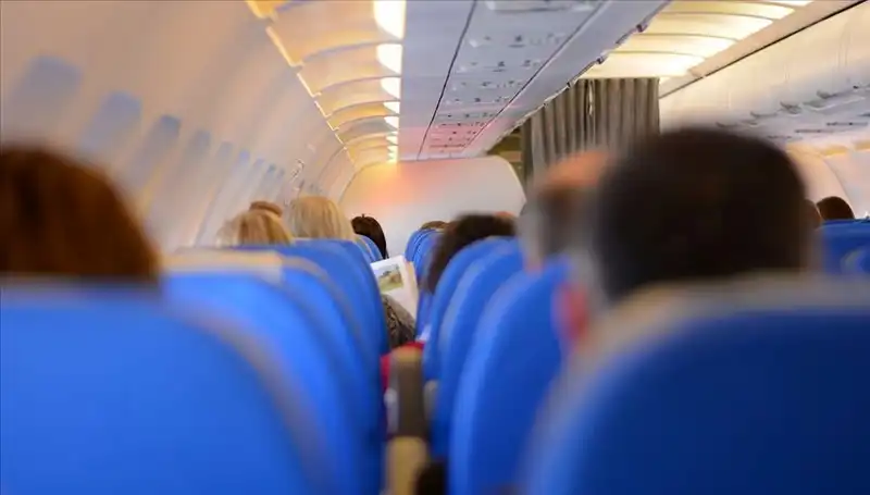 Uçuş Güvenliğinde Endişe Verici Gelişmeler: Uçağa Yön Değiştiren Riskler