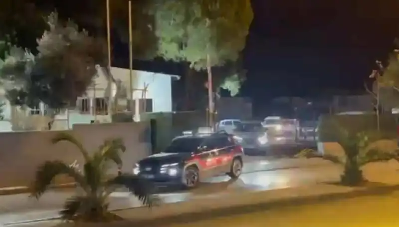 İzmir'de Dev Operasyon: 141 Hükümlü Yakalandı, Suç Çeteleri Çökertildi!