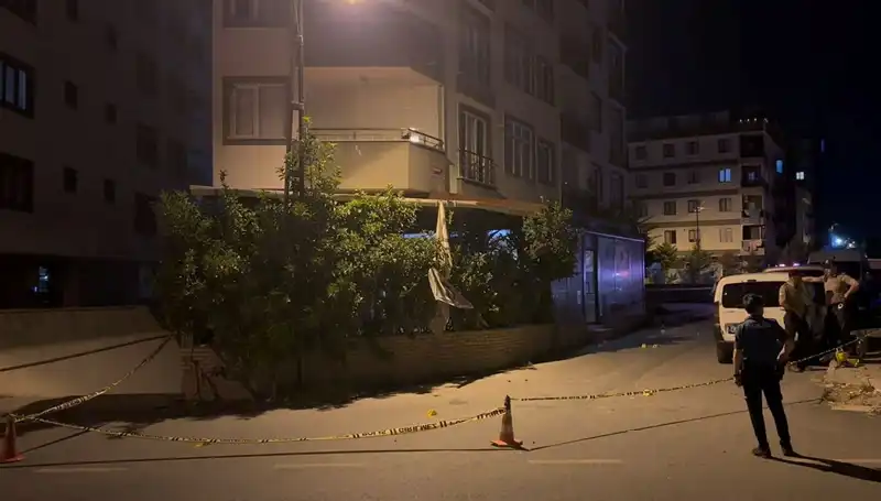 İstanbul'daki Kafeye Silahlı Saldırı: Olayın Ardındaki Sır Perdesi