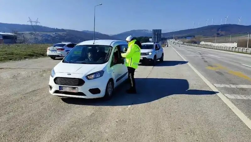 Son Bir Haftada Yarım Milyon Sürücüye Ceza: Trafik Düzenlemeleri Yeniden Gözden Geçiriliyor