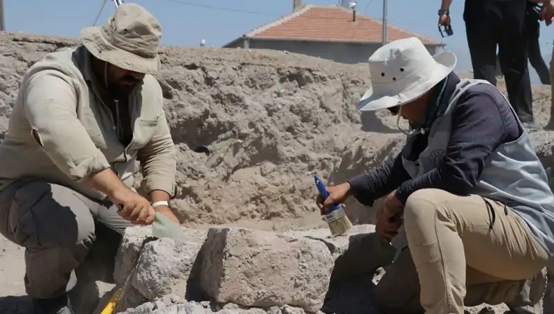 İç Anadolu'daki Mozaik Kazısında Tarihi Bulunmazlıklar Ortaya Çıktı