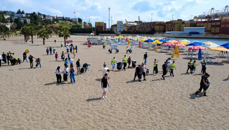 Plajlarda Temizlik Seferberliği: Doğayı Korumak İçin Bir Adım