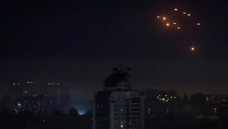 Rusya'nın Kiev'e Yönelik Saldırıları Gündemi Sararken, Sumi'de Tahliye Süreci Hız Kazandı