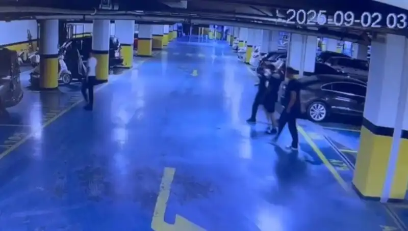 İzmir’de Cadde Ortasında Kaçırılan Tekstilci, Bağcılar’da Ortaya Çıktı: 15 Milyon Liralık Fidye