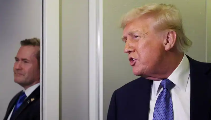 Trump, Yanlışlıkla Sızdırdığı Planlarla Mike Waltz'u Görevden Aldı!