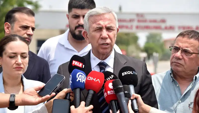 Mansur Yavaş'tan Muhittin Böcek'e Anlamlı Ziyaret: İş Birliği ve Dayanışma Mesajı