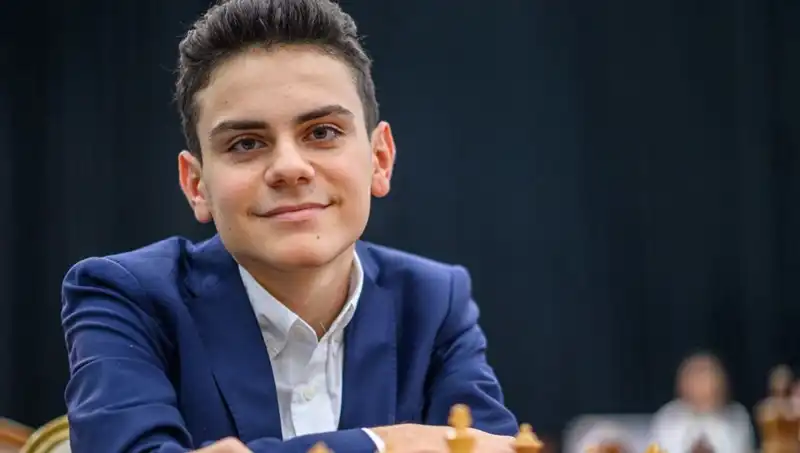 16 Yaşında Tarih Yazdı: Genç Türk Sporcu Dünya Şampiyonunu Yendi