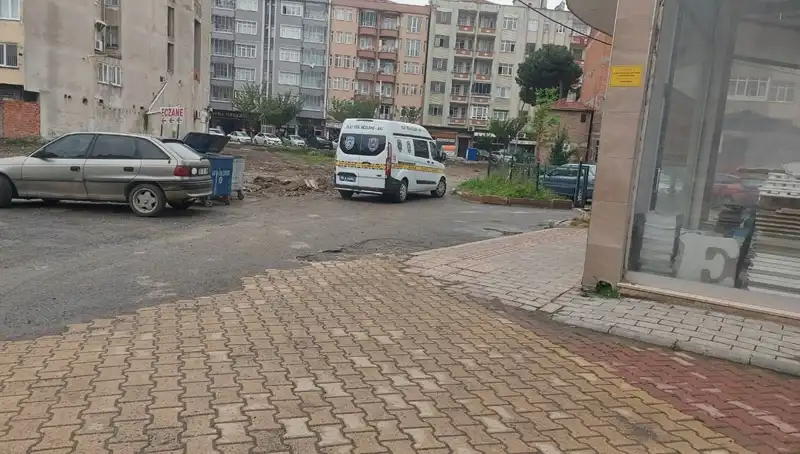 Dikkat! 4. Kattan Düşen Kadın Hastaneye kaldırıldı